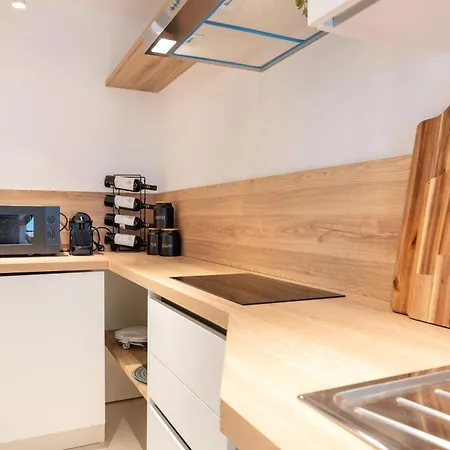 Corte Dama - Live Like A Local In Vecchia Бари