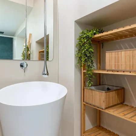 Corte Dama - Live Like A Local In Vecchia Бари