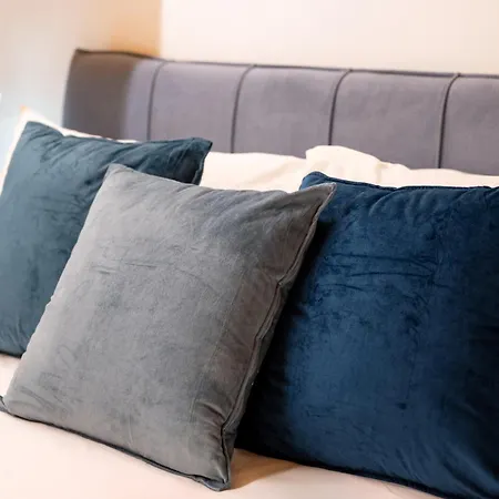 Corte Dama - Live Like A Local In Vecchia Бари